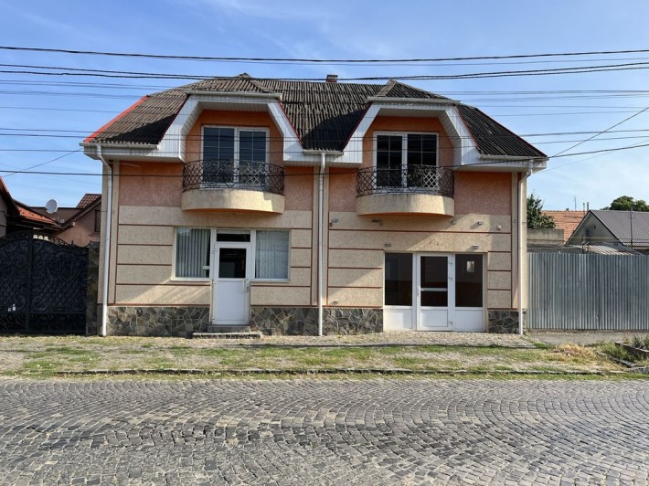 Новобудова 190 м2 Центр Берегово - фото 1
