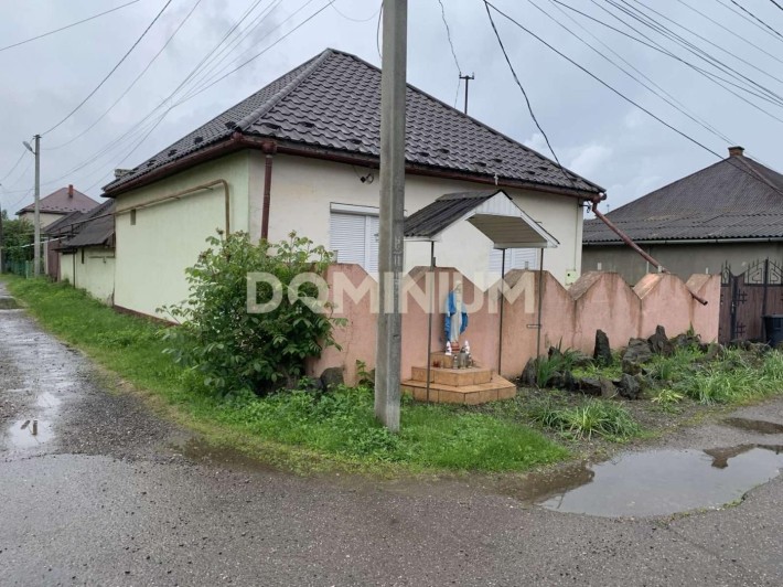 Продається будинок у затишному районі м. Виноградів - фото 1