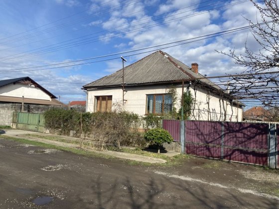 Продаж будинку у центральній частині міста Виноградов