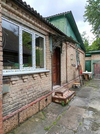 Боярка,пів будинку 62м.кв.,всі комунікації ,центр
Продам пів будинку з - фото 1