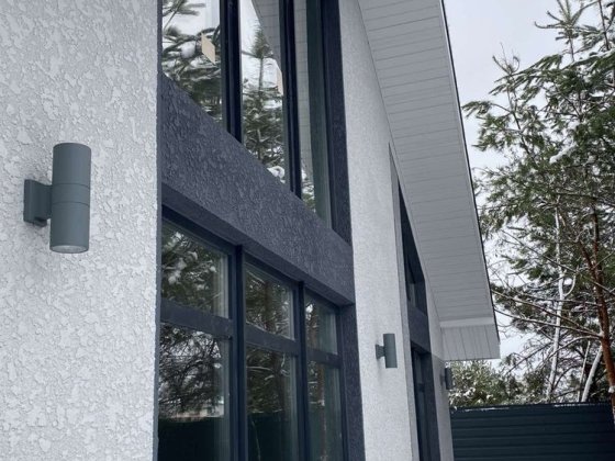 Васильків. Сучасний будинок перша лінія від хвойного лісу Власник Васильков