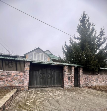 Терміновий продаж маєтку!0,20га+з будиночком для відпочинку! - фото 1