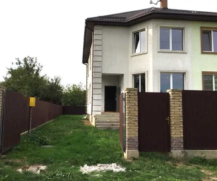 Продам Дуплєкс в м Боярка! 210м.кв, 3,2сотки, цокольний поверх! - фото 1