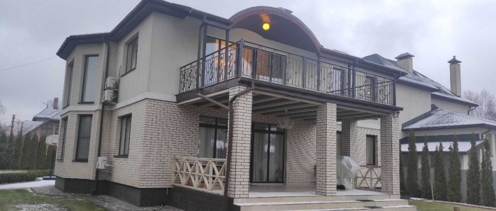 От хозяина. Шикарный дом. Вышгород 255 м2. 0,2 Га. Берег озера - фото 1