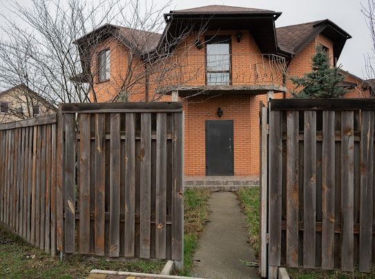 Продам цегляний будинок (2поверха), с. Осещина, Міжріччя. - фото 1