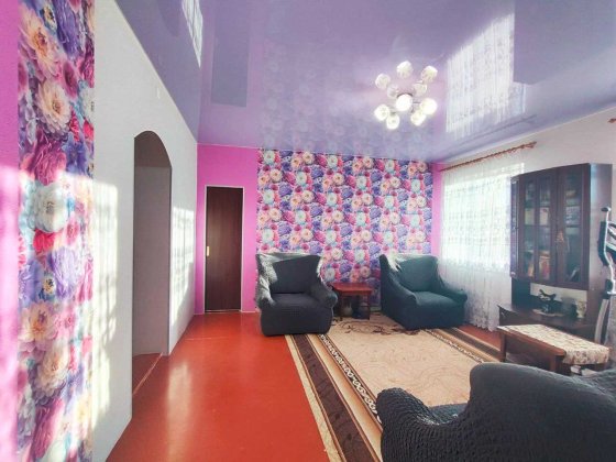 Продам цегляний будинок у центрі Дергачів з частковим ремонтом. Дергачі