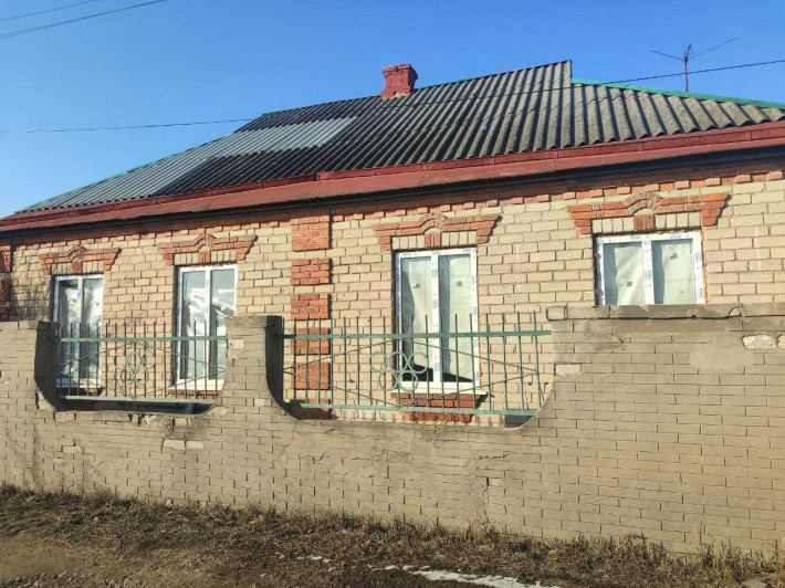 Продам відмінний будинок в Дергачах цегляний 90 кв м - фото 1