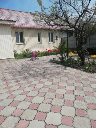 Продам дім в центрі - фото 1