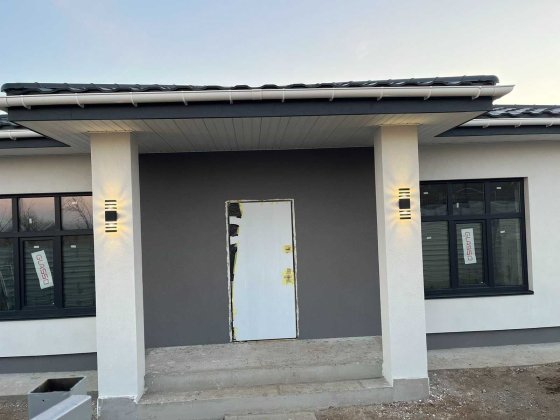 Будинок в Гостомелі поруч із озером! Гостомель