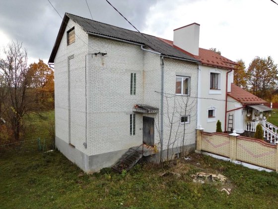 Продаж 2х поверхового будинку котеджного типу поблизу м.Дрогобич Дрогобыч