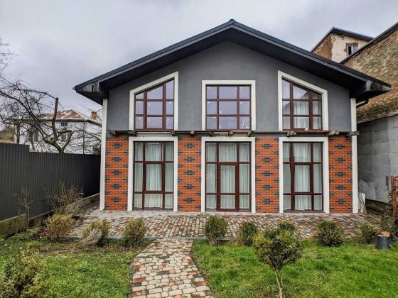 Продаж сучасного будинку на вул. Зварицька Дрогобыч