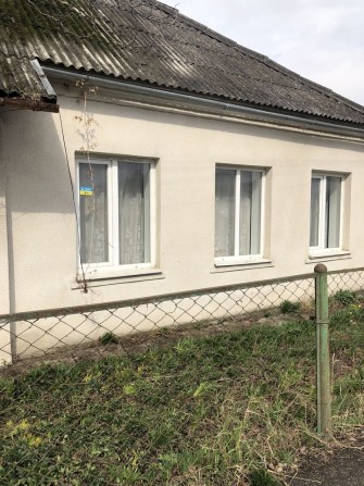Продам цегляний будинок в центрі Здолбунова - фото 1
