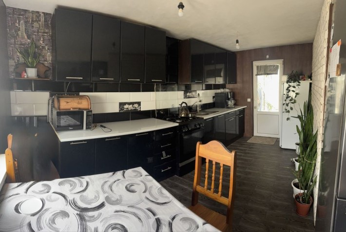 Продам дом с мебелью г. Змиев 110 м2 - фото 1