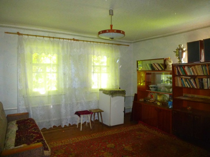Срочно продам дом в центре г. Змиева - фото 1