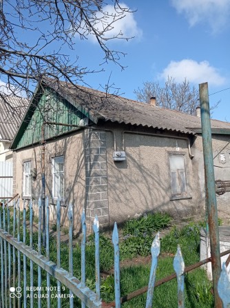 Продам жилой дом на участке 10 соток. - фото 1