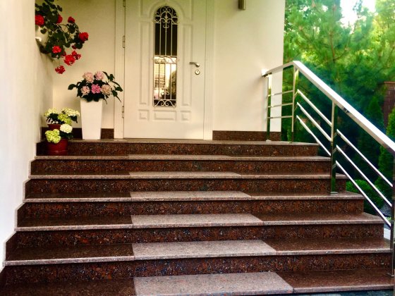 Будинок поруч ліс,озера,Канадське містечко,закрита територія,охорона Гостомель