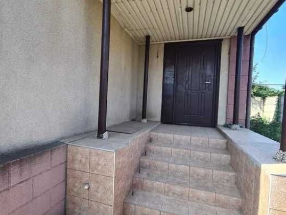 (13)  Продам красивый большой дом Чорноморськ