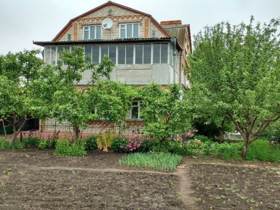 Будинок, дві окремі половини, м. Козятин, Вінницька обл. Казатин