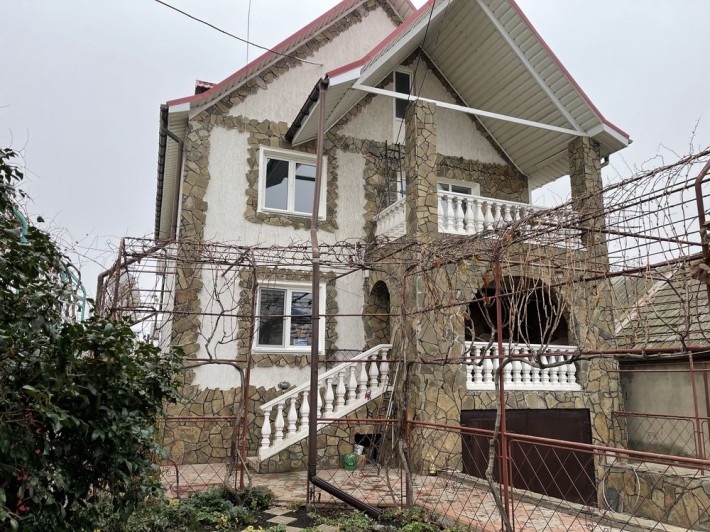 Продам 2-х поверховий дім Ізмаїл з садом, барбекю, меблями - фото 1