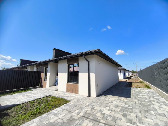 Таунхаус в котеджному містечку. Одноповерховий. Газ. Гостомель