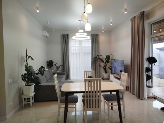 Продам новый жилой дом Чорноморськ