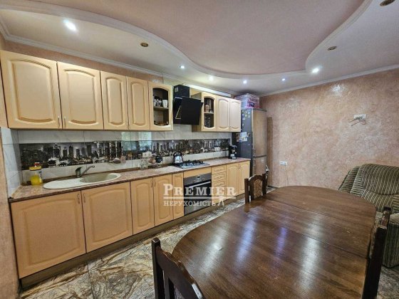 У продажу 2 поверх. дуплекс у м. Чорноморськ Чорноморськ