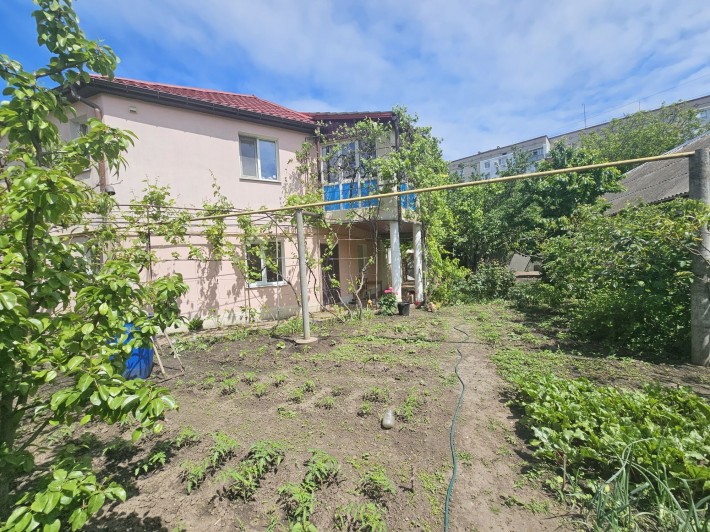 Продам дом в городе Черноморск - фото 1