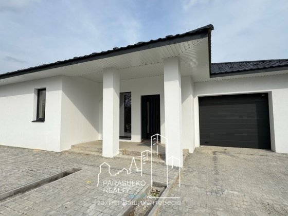 Продам новозбудований будинок з ремнтом Кам'янець-Подільський