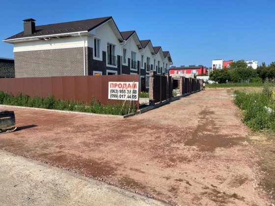 Таунхаус від забудовника з великою ділянкою як дуплекс Гостомель