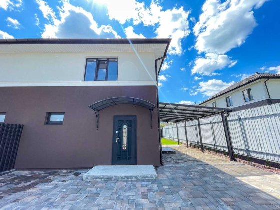 Продам дуплекс під ремонт з газовим опаленням Гостомель