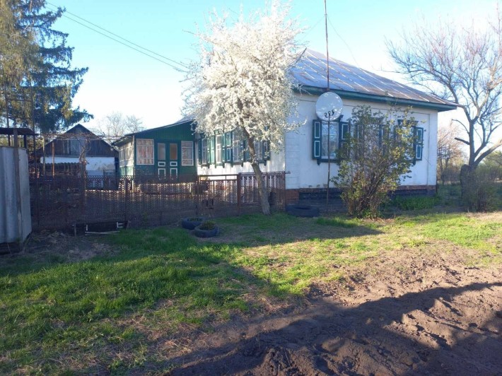 Продам будинок с. Новоселівка - фото 1