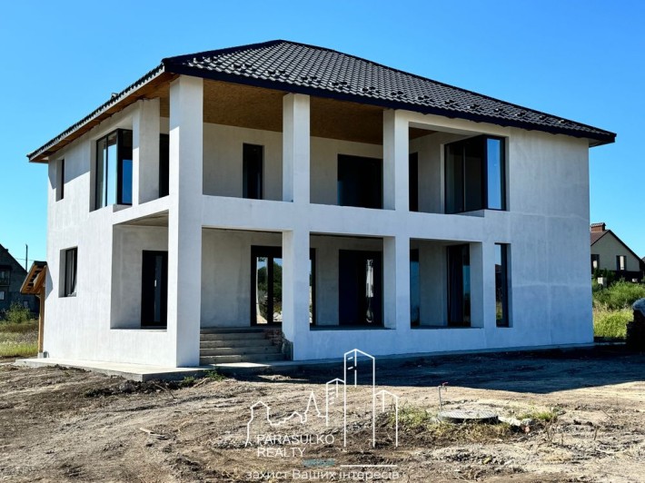 Продам новенький та сучасний  двоповерховий будинок - фото 1