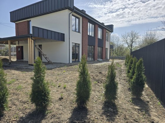 Будинок, котедж, дуплекс. Коломия