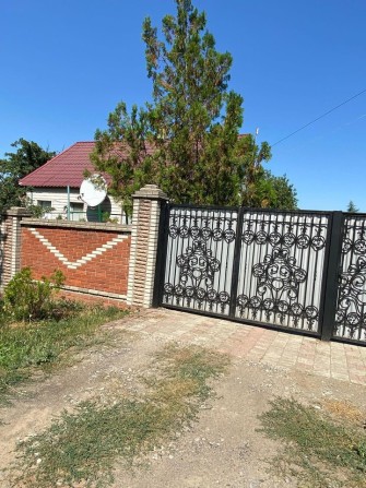 Продам добротный дом со всеми удобствами - фото 1