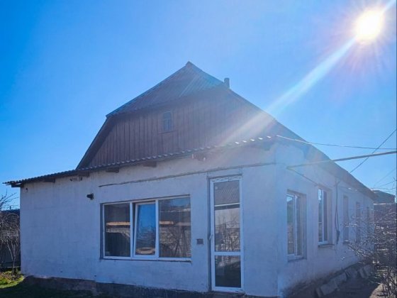 Продам добротний приватний будинок район ринку.. Коростень