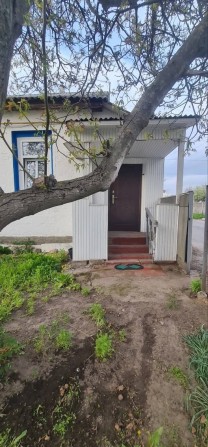 Продається 1/2 будинку біля міської лікарні - фото 1