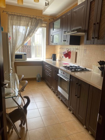 Продам 2-х поверх. капітальний будинок з ремонтом та меблями в Домахі - фото 1