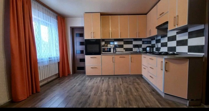 Продажа дома в г. Лозовая - фото 1