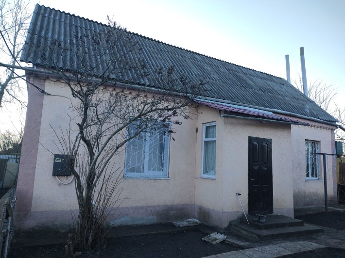 Продам двоповерховий будинок в м. Лозова - фото 1