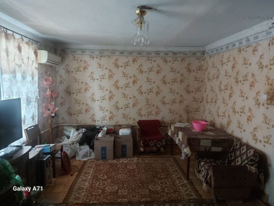 Продам дом ,обмен на авто ,есть рассрочка Марганец