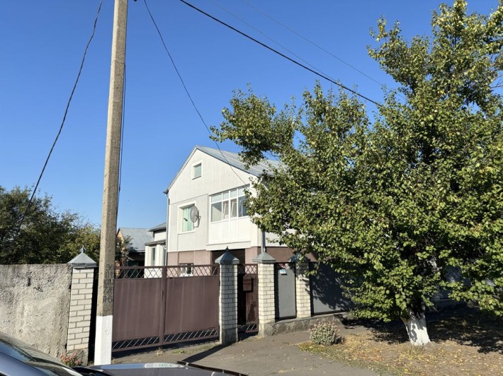 Продаж двоповерхового будинку - фото 1
