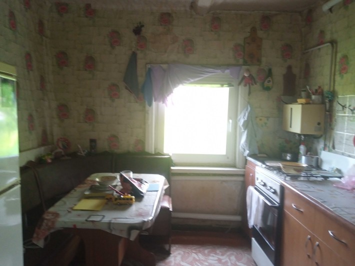 Продаю небольшой домик г Мерефа в удобном районе - фото 1