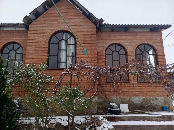 Продаю шикарный коттедж г.Мерефа в  живописном месте. Мерефа