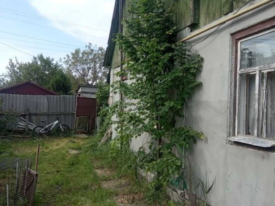 Продам.. 1/2 часть дома в центре Мерефы! Мерефа