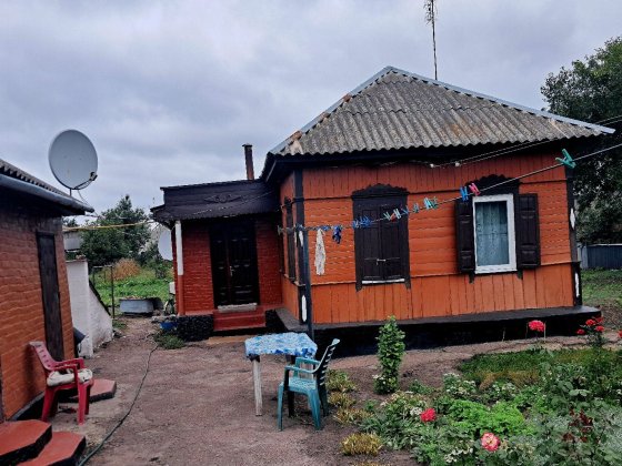 Продам   будинок. 5 хвилин  від 5 школи. Нежин