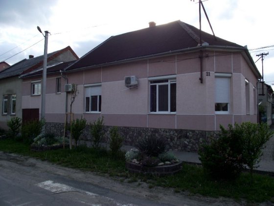 Продається будинок з меблями Мукачеве