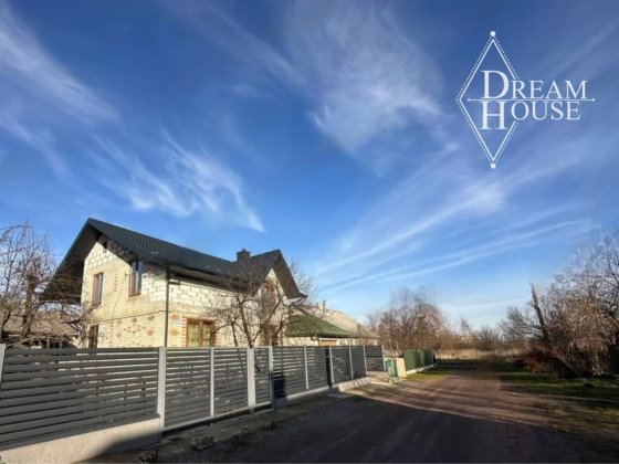 Продаж новозбудованого 2 поверхового будинку Нововолынск