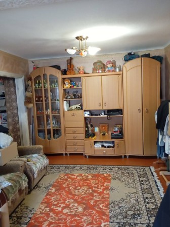 Продам половину  будинку центрі Звягеля - фото 1