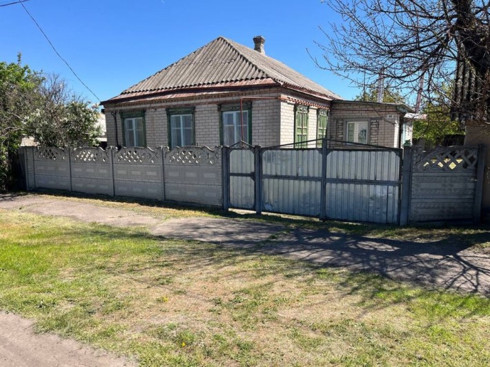 Продам дом село Троицкое .Днепропетровская область Павлоградский район - фото 1
