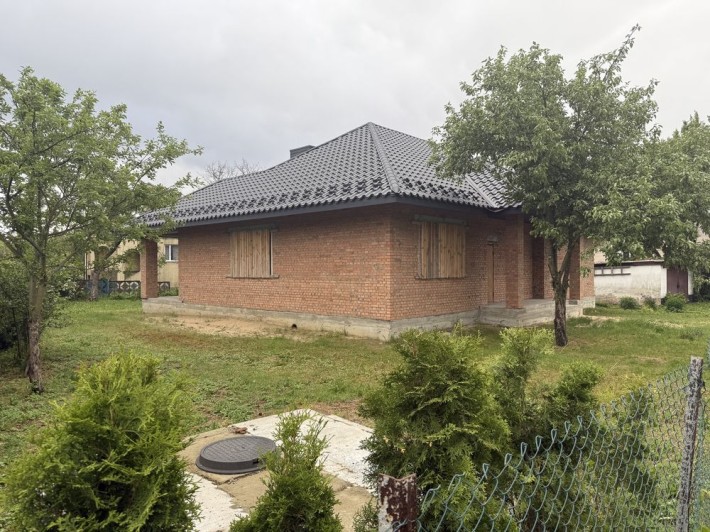 Незавершене будівництво житлового будинку - фото 1